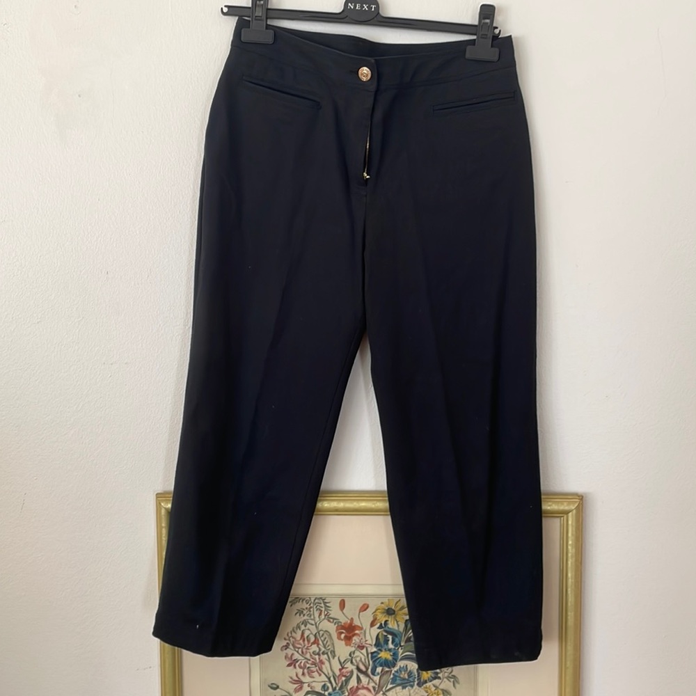 St John Collection black capri gauchos black gold details size 6